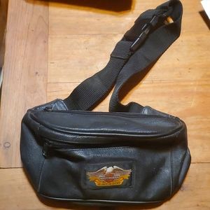 2 zipper leather Harley Davidson Fanny Pack